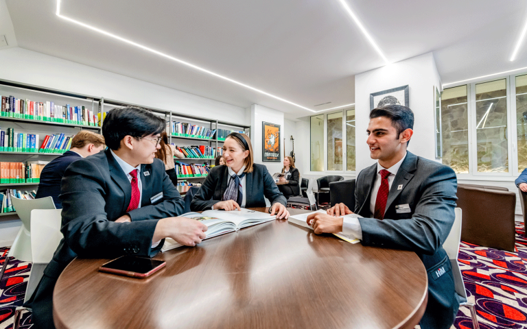 HIM Business School photo 4