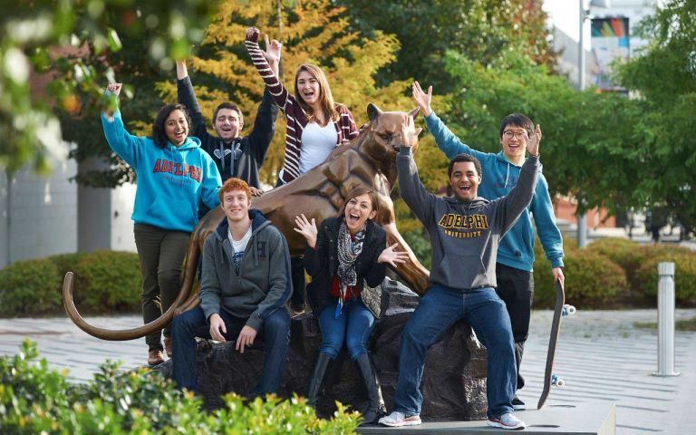 Adelphi University photo 4