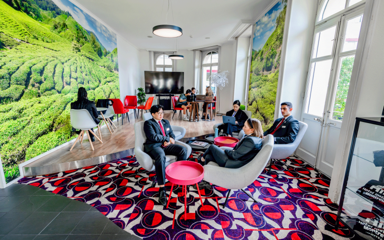 HIM Business School photo 3